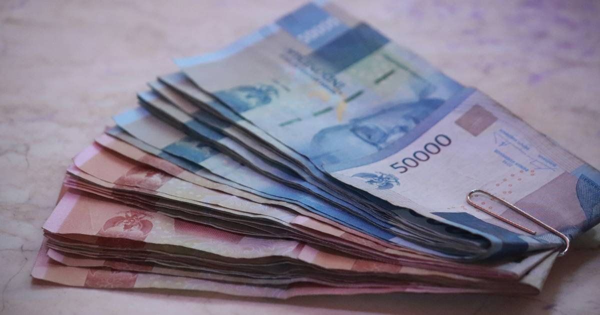 Nilai Rupiah Hari Ini Terus Melemah Menembus Rp17.735 per Dolar AS, Tekanan Global Masih Tinggi