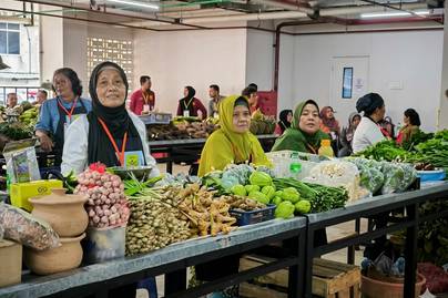 Wiraswasta Mendominasi, Ini Potret Komposisi Pekerjaan Penduduk di Jawa Barat 2025