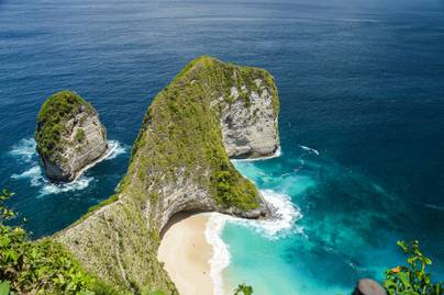Tempat Wisata Terbaik di Nusa Penida, Surga Tropis yang Wajib Dikunjungi Saat Liburan ke Bali