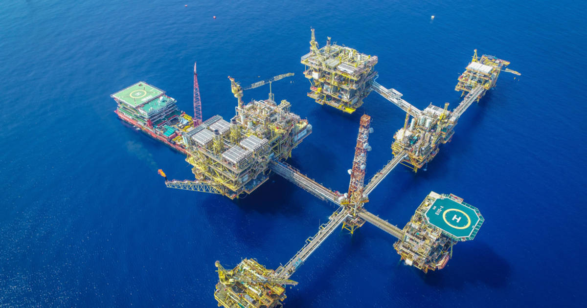 Harga Minyak Dunia WTI dan Brent Hari Ini 26 Juni 2026 Turun, Konflik Selat Hormuz Semakin Mereda