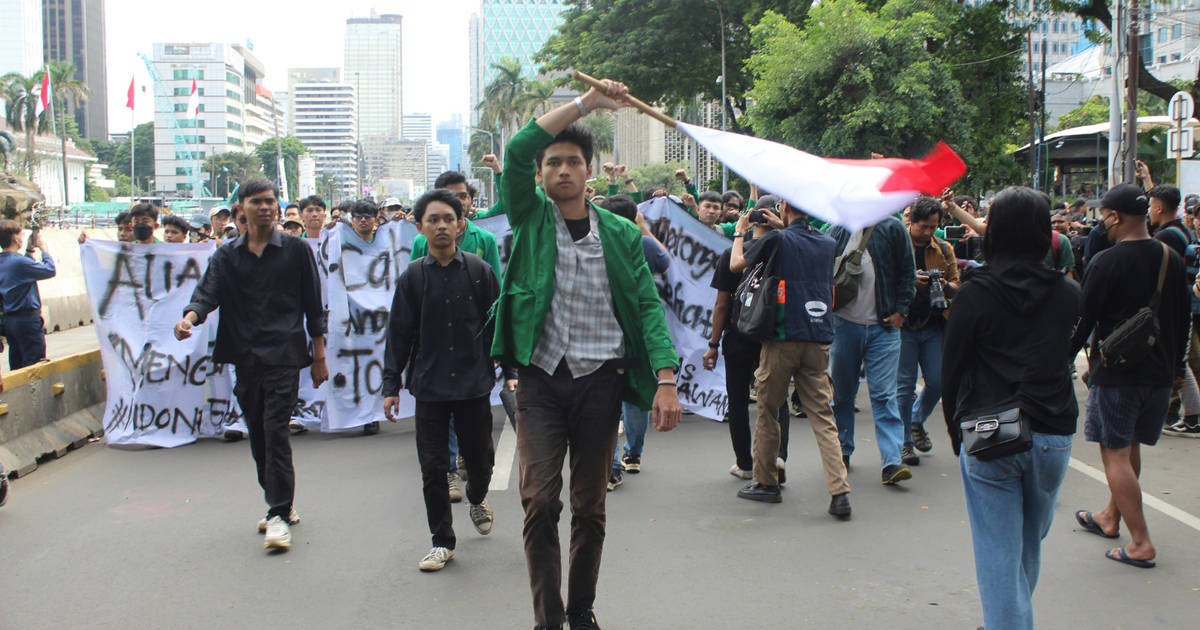 Semakin Tinggi Pendidikan, Semakin Berani Publik Kritik Pemerintah