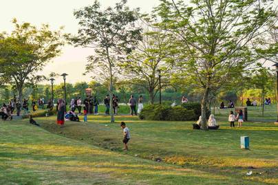 10 Taman Warga Terluas di Jakarta 2025
