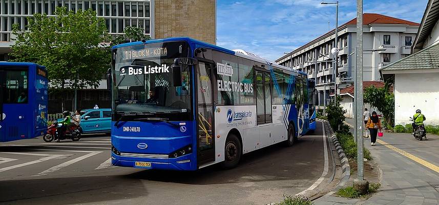 10 Rute/Koridor TransJakarta dengan Pendapatan Terbesar