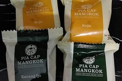 Deretan Merek Oleh-Oleh Khas Malang Terlaris 2026, Pia Cap Mangkok Nomor 1