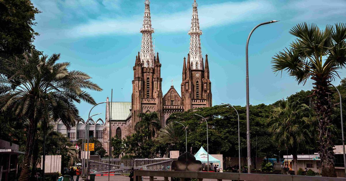 10 Gereja Tertinggi di Asia Tenggara, Ada Katedral Jakarta