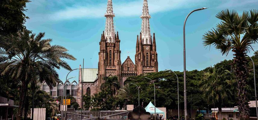 10 Gereja Tertinggi di Asia Tenggara, Ada Katedral Jakarta