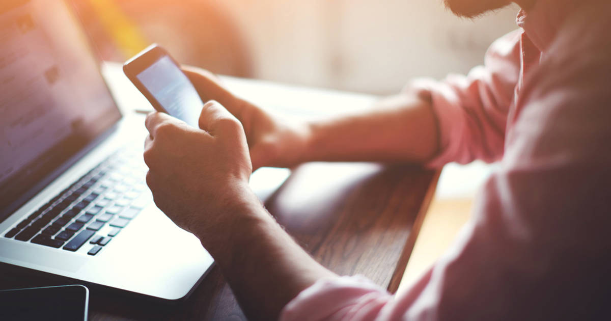 Analisis Tingkat Literasi Digital di Indonesia 2021