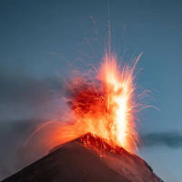 Membedah Fenomena Enam Gunung Api Indonesia yang Erupsi Serentak
